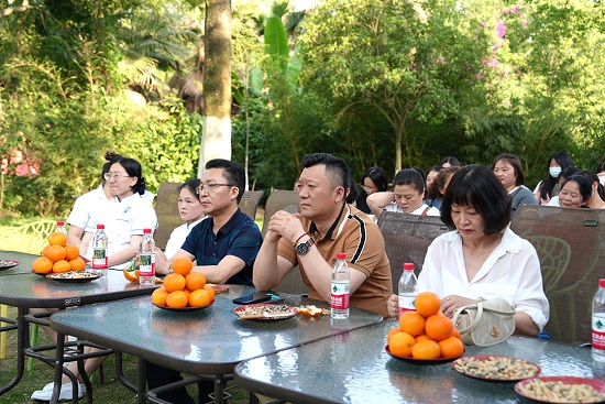 【感恩有你，白衣天使在行動(dòng)】昨日，成都神康癲癇醫(yī)院開展國(guó)際護(hù)士節(jié)戶外團(tuán)建